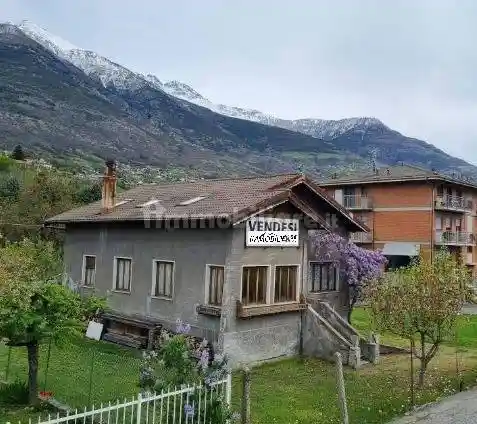 Villa in vendita a Aosta