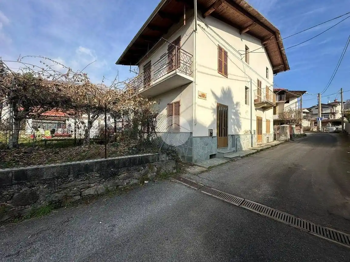 Casa indipendente in vendita a Cuorgnè