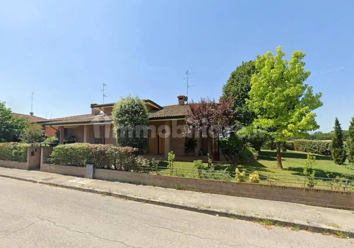 Villa in vendita a Argenta
