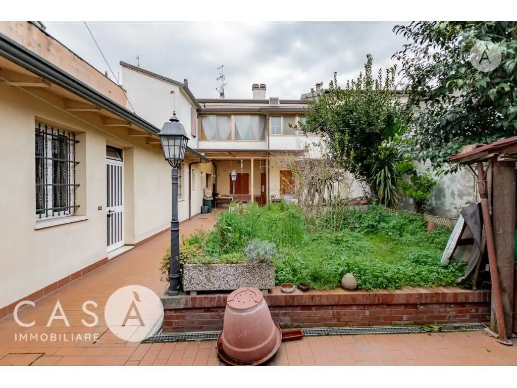 Casa indipendente in vendita a Cesena