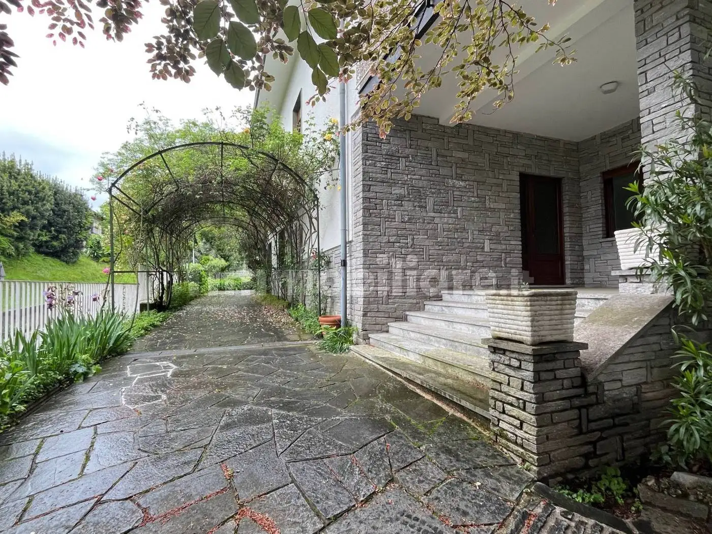 Villa in affitto a Varese