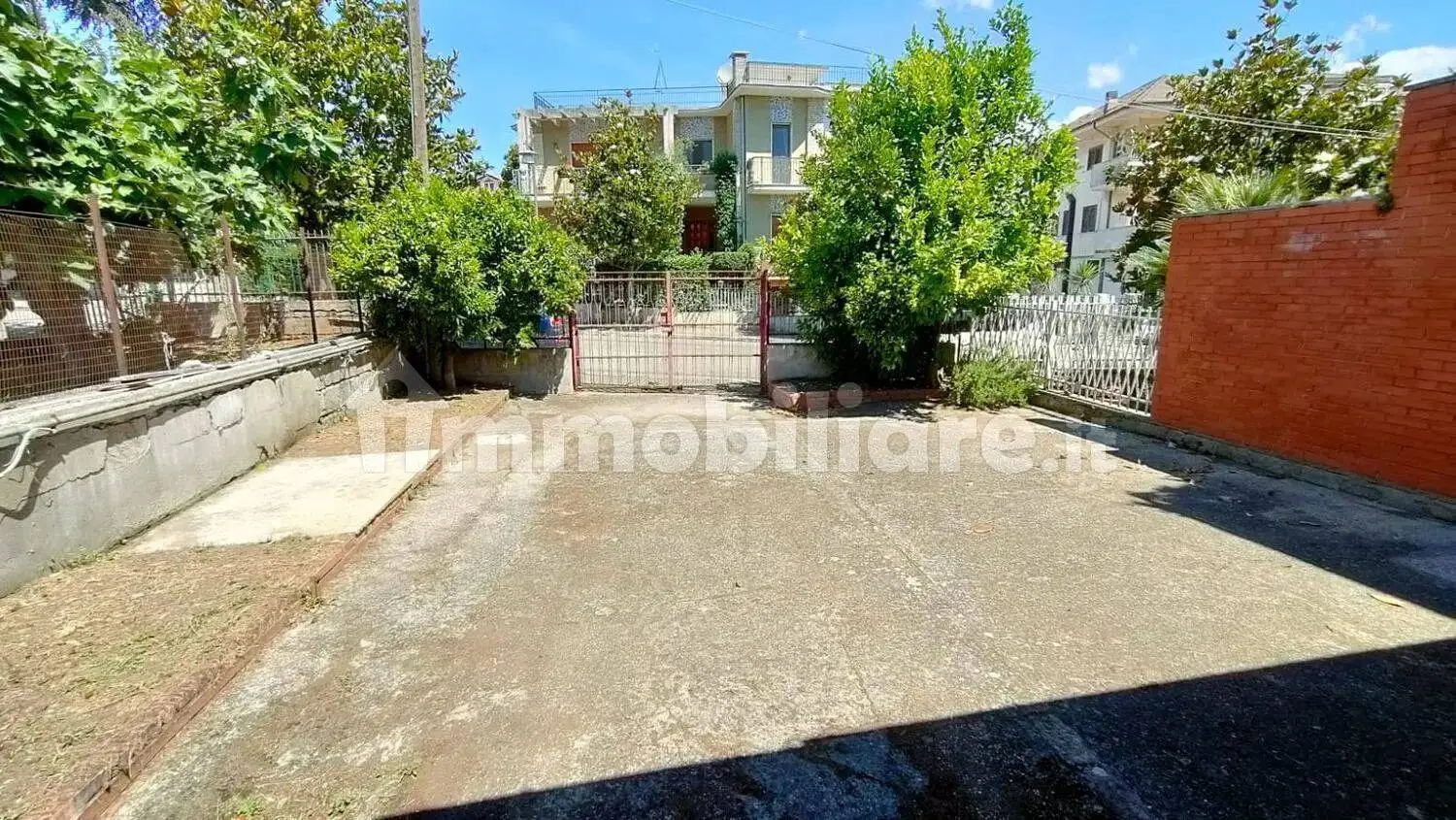 Palazzo - Edificio in vendita a Amorosi