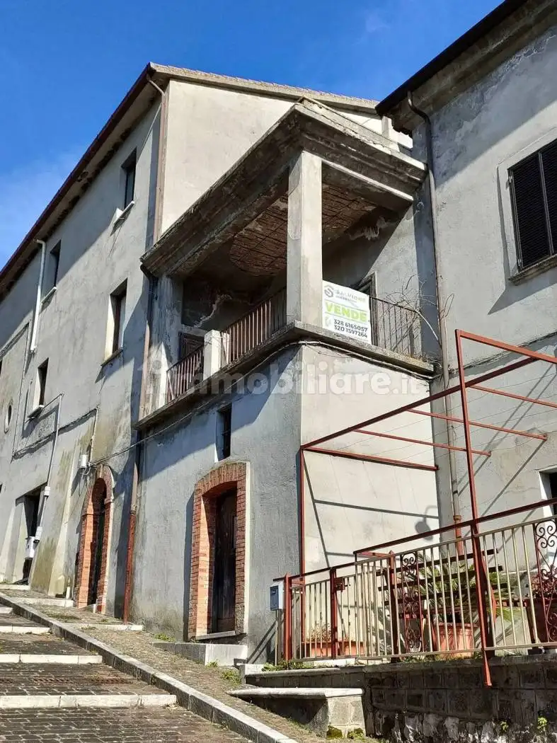 Rustico - Casale in vendita a Faicchio