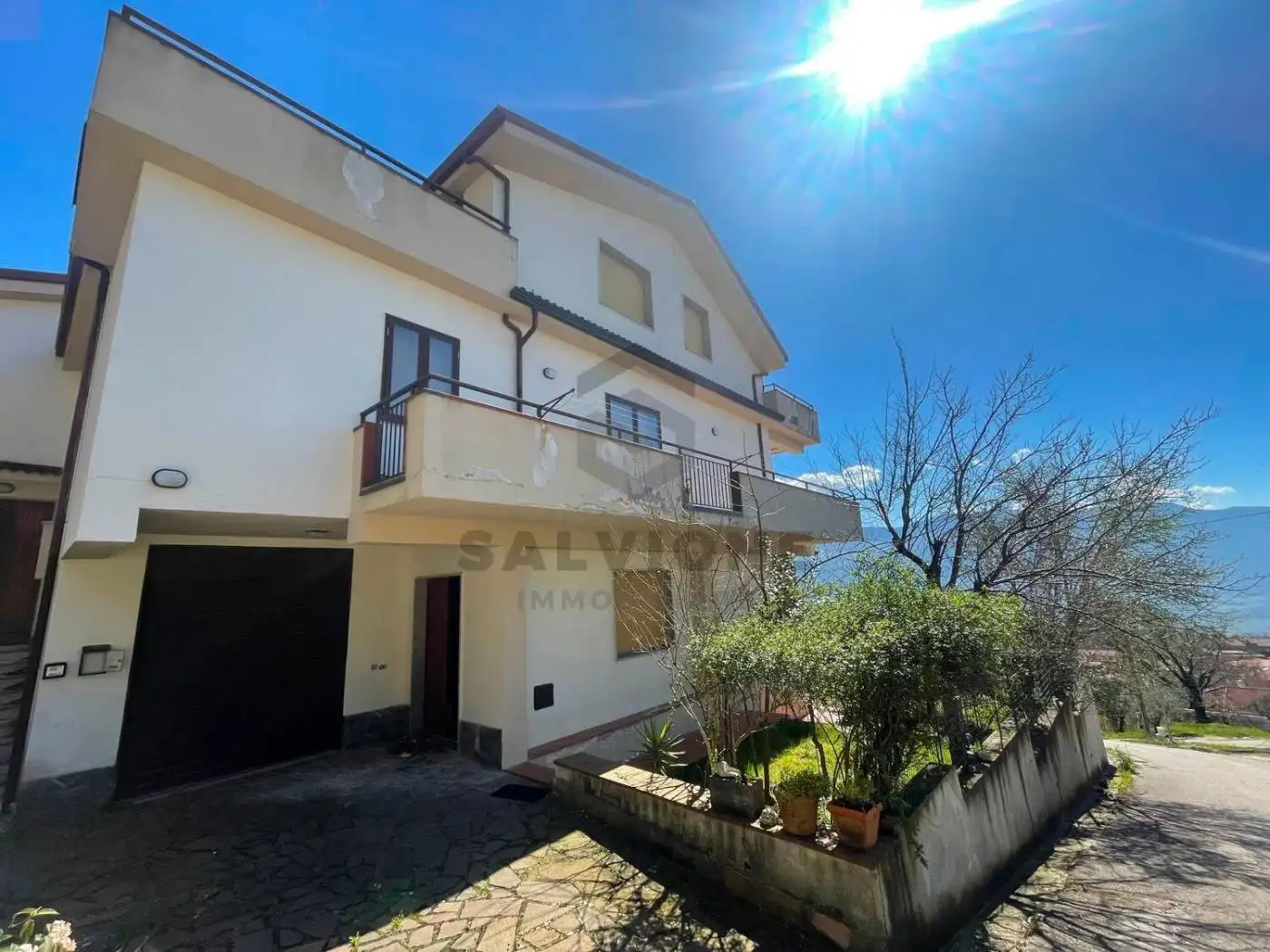 Villa in vendita a Guardia Sanframondi