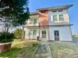 Villa in vendita a Bondeno