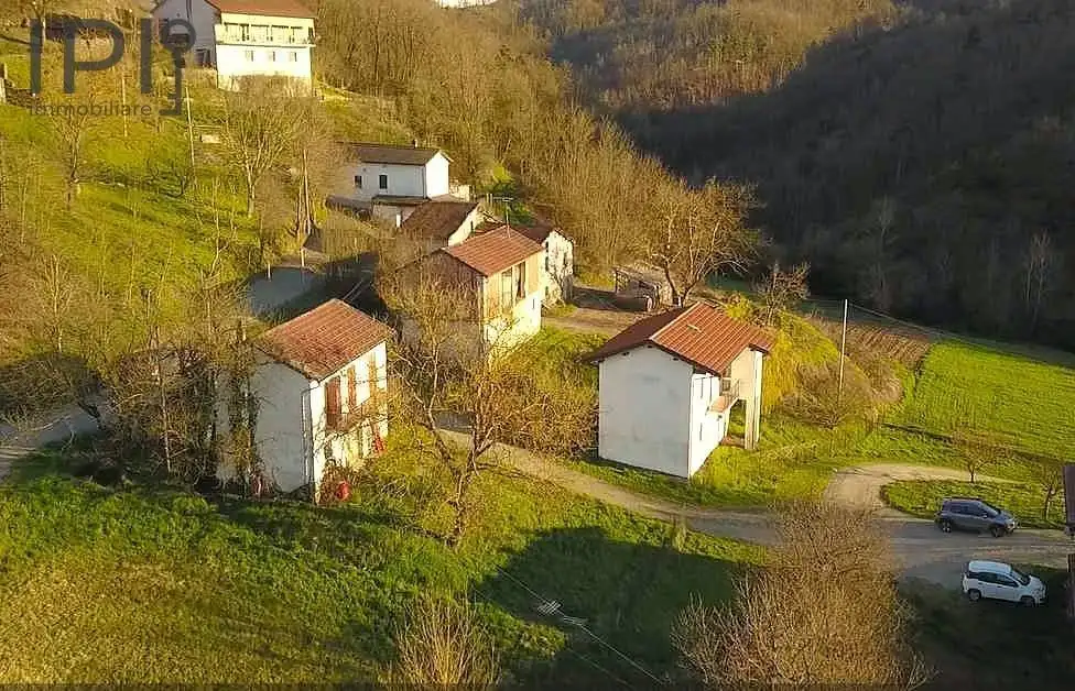 Rustico - Casale in vendita a Pareto