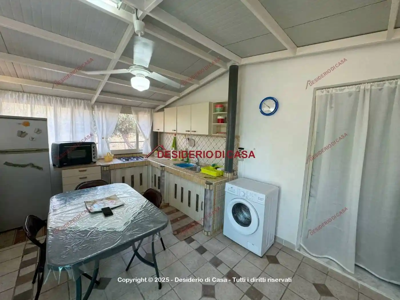 Villa in vendita a Campofelice di Roccella