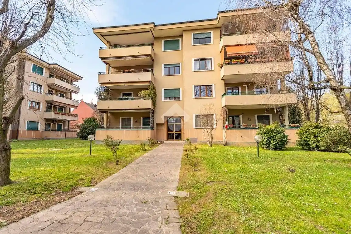 Appartamento in vendita a Arese