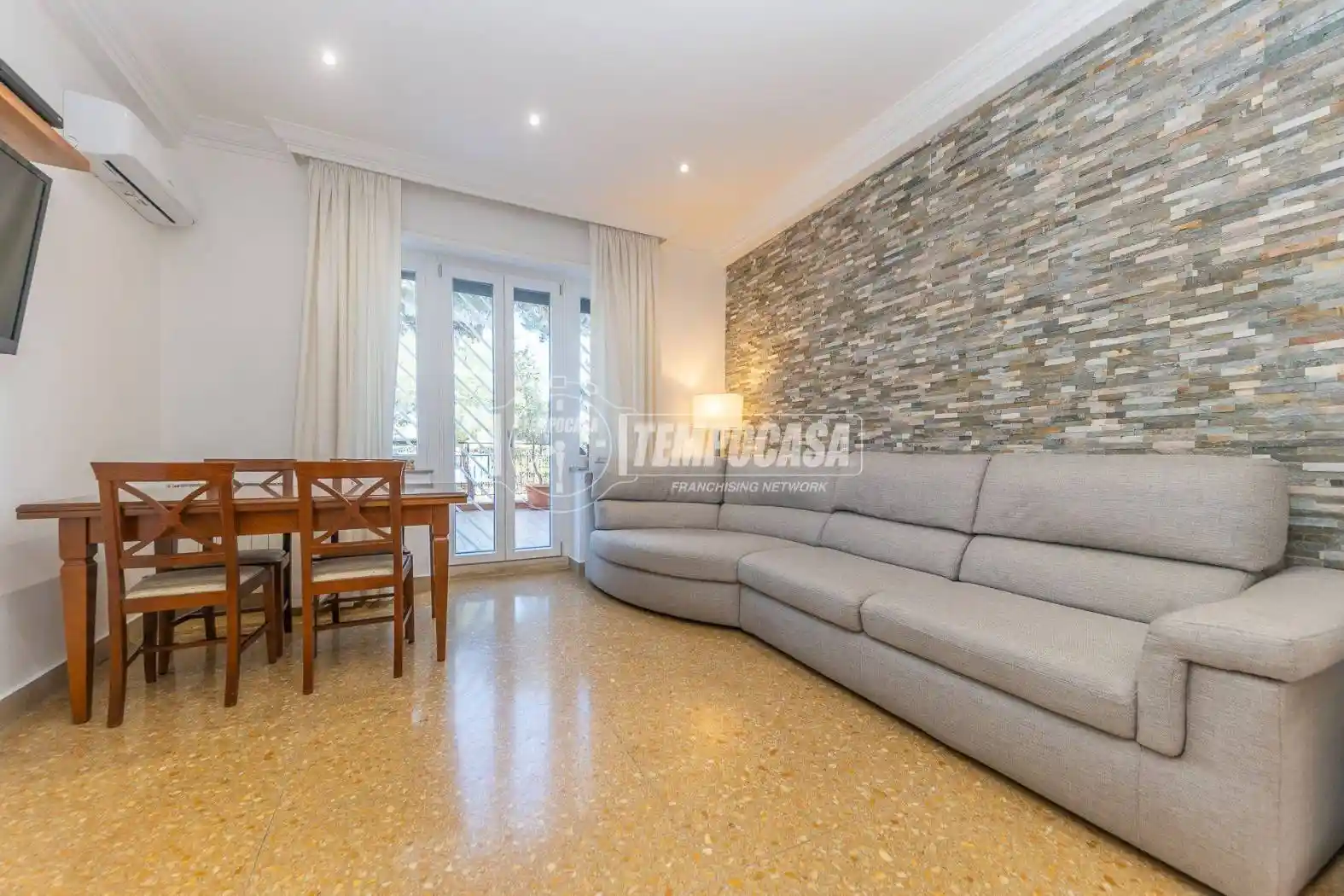 Trilocale via Tuscolana 526, Colli Albani, Roma - foto 3