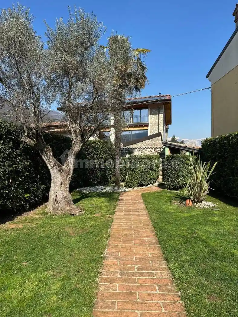 Villa in vendita a Concesio