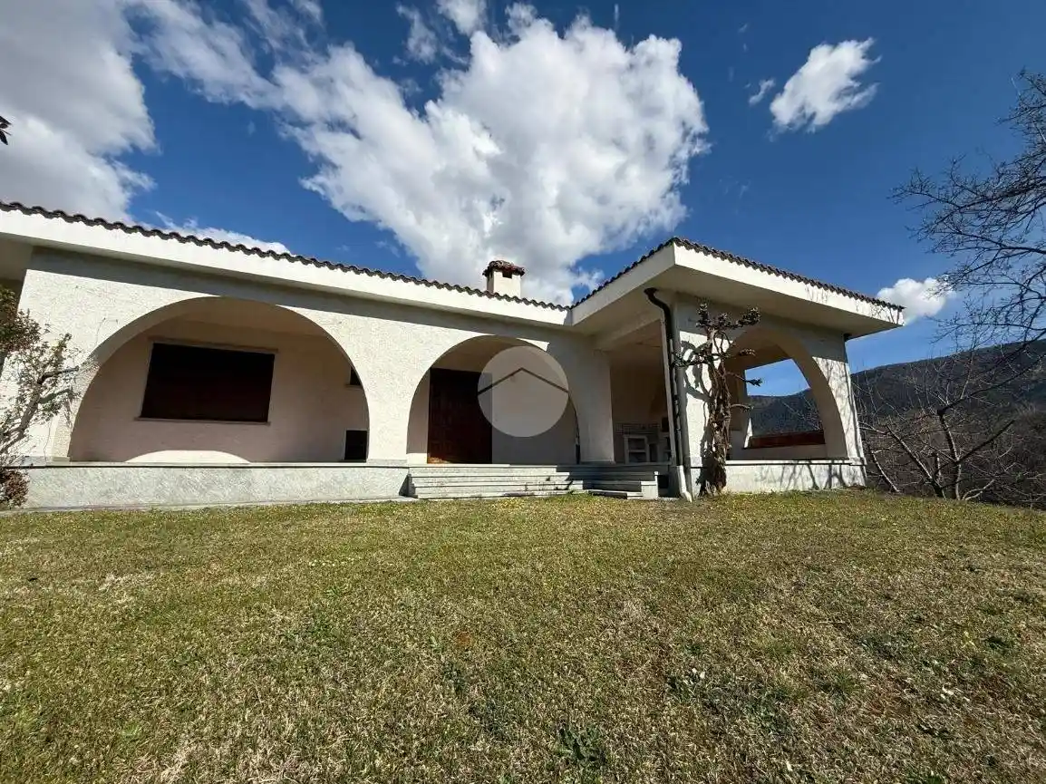 Villa in vendita a Rubiana