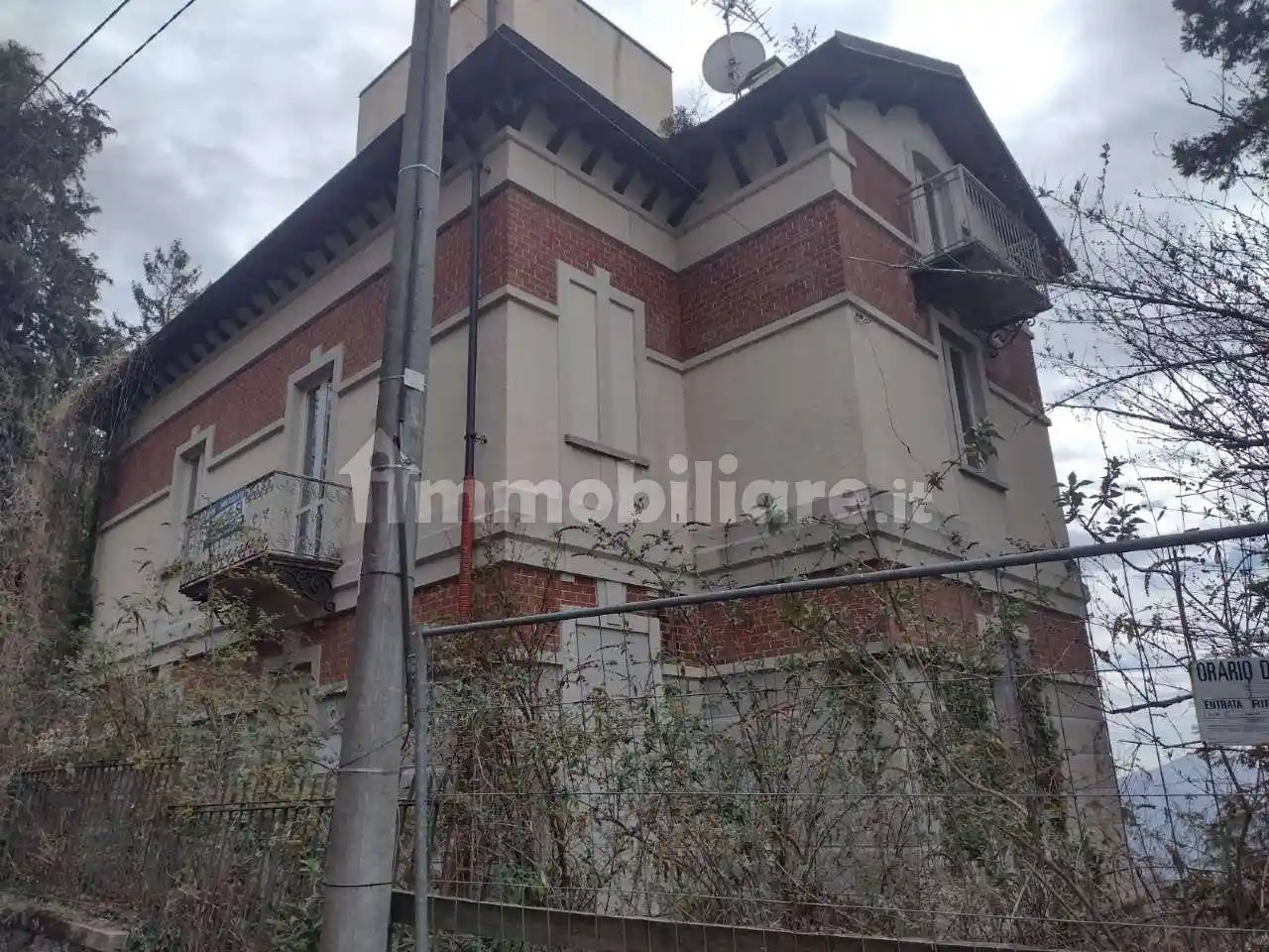 Palazzo - Edificio in vendita a Premeno