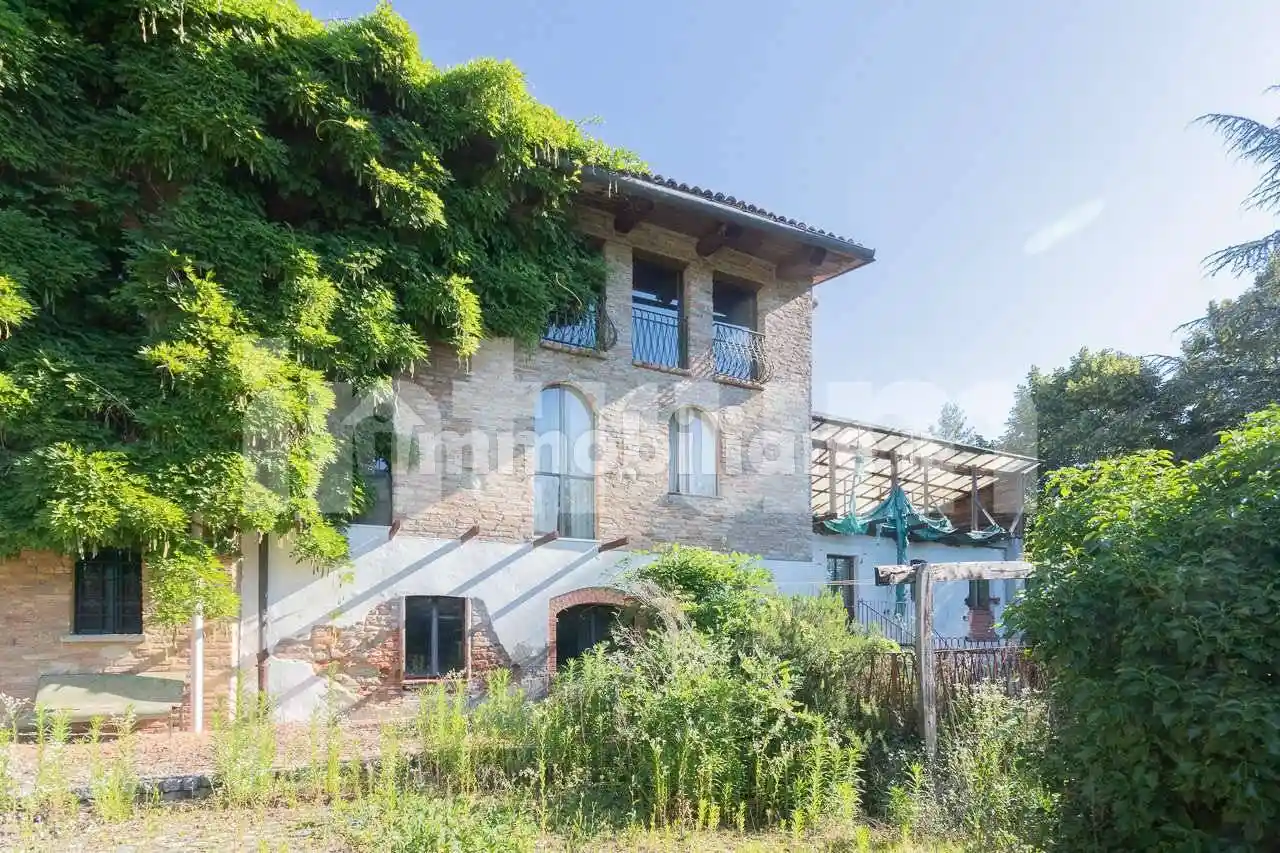 Palazzo - Edificio in vendita a Aramengo