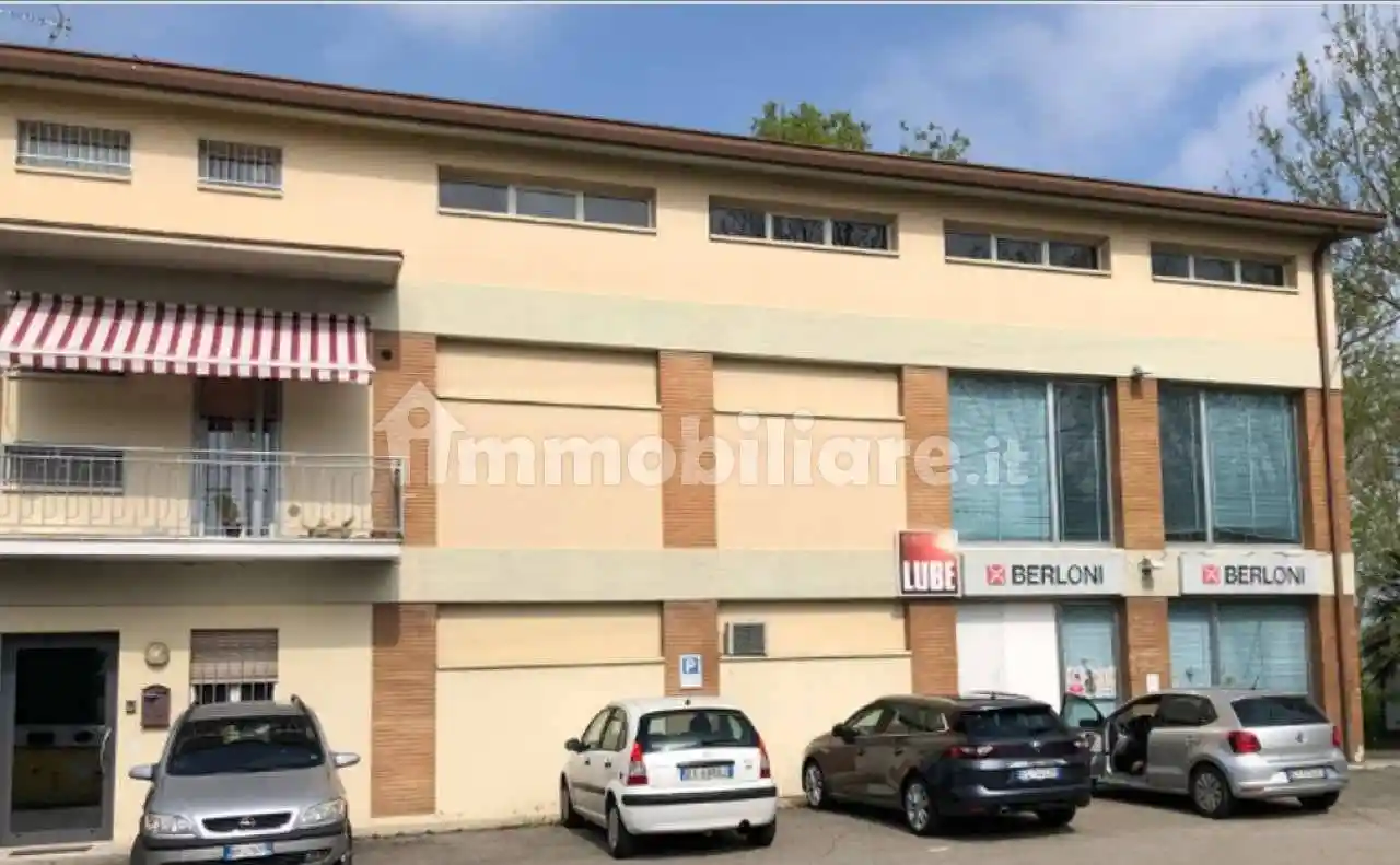 Palazzo - Edificio in vendita a Carpi