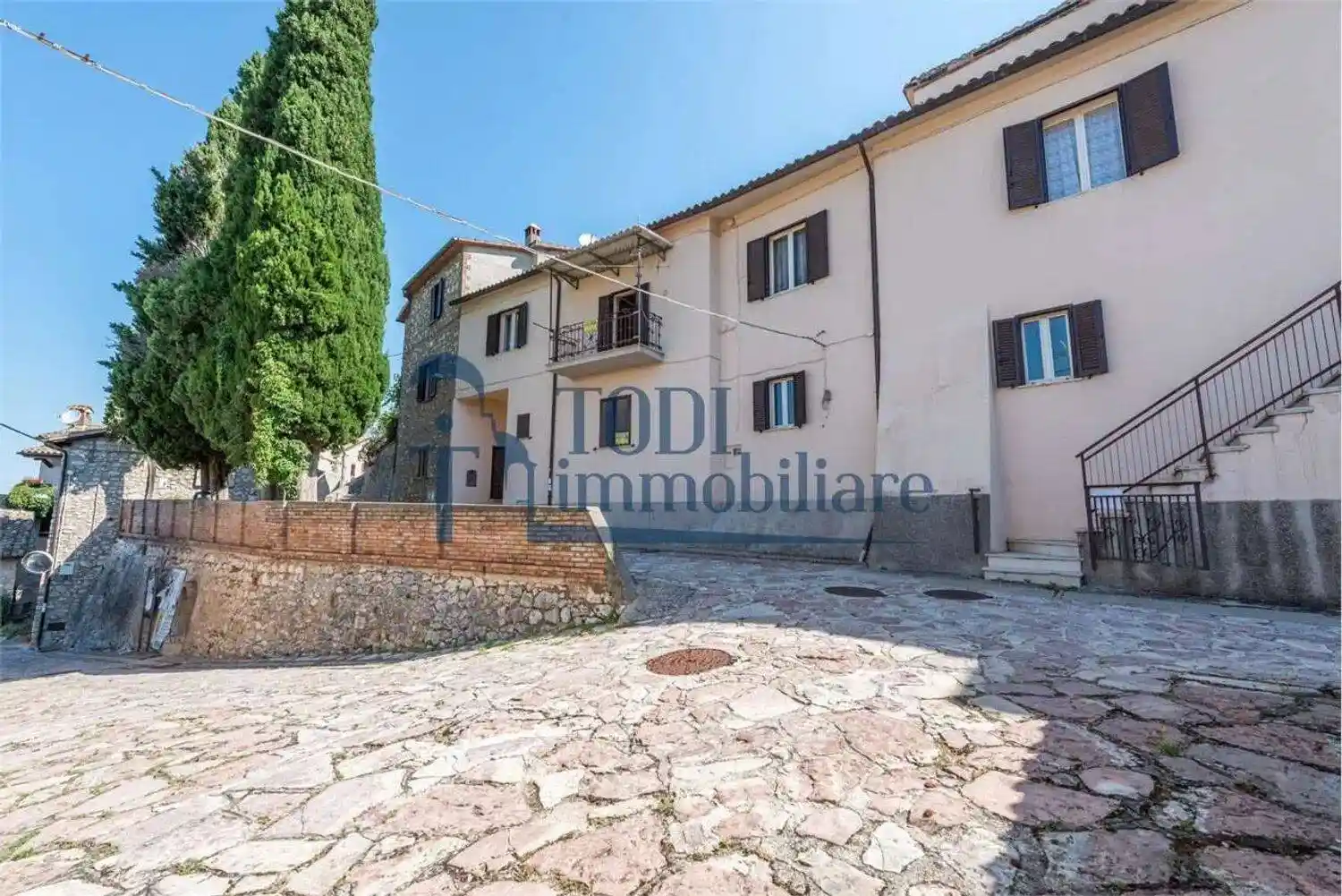 Casa indipendente in vendita a Massa Martana