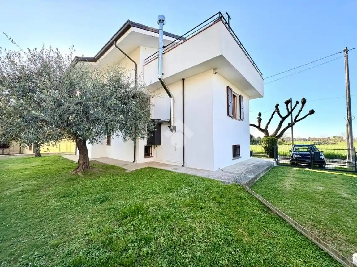 Villa in vendita a Santarcangelo di Romagna
