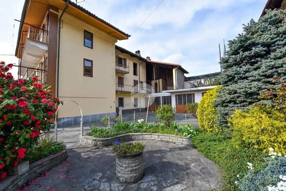 Casa indipendente in vendita a Giaveno