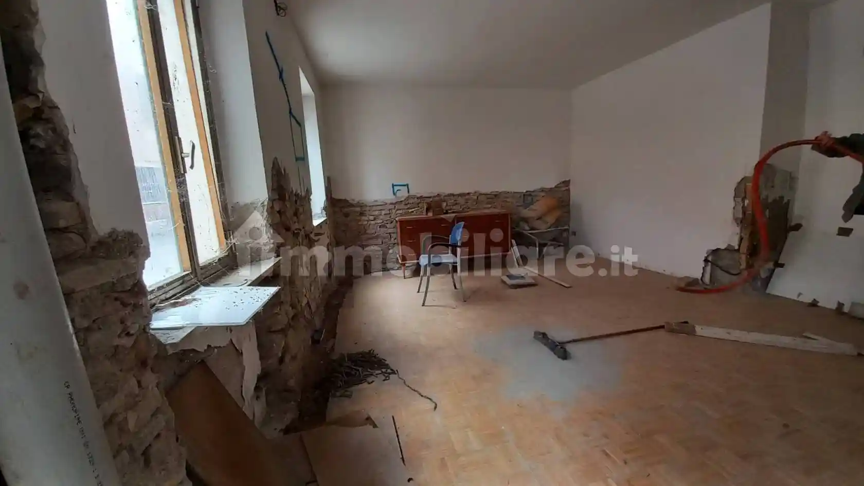 Casa indipendente in vendita a Falconara Marittima