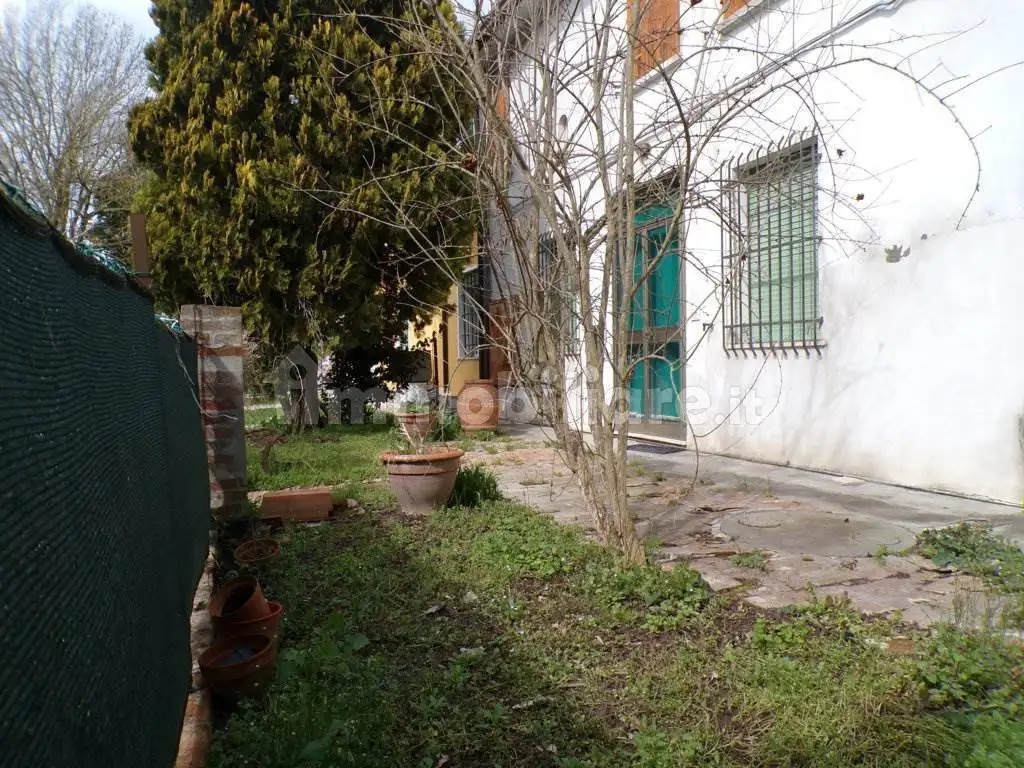 Terratetto unifamiliare via Garisenda 2, Borgo Sant'Anna, Masi Torello - foto 5