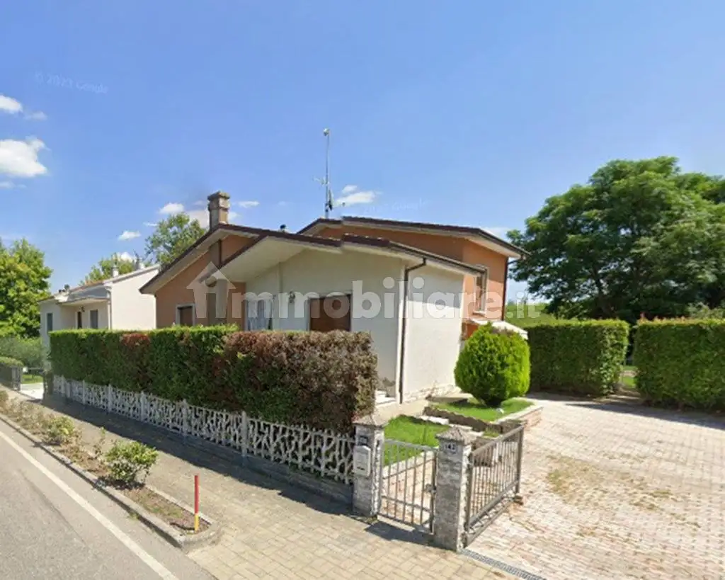 Villa in asta a Serravalle a Po