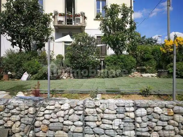 Villa in vendita a Varese