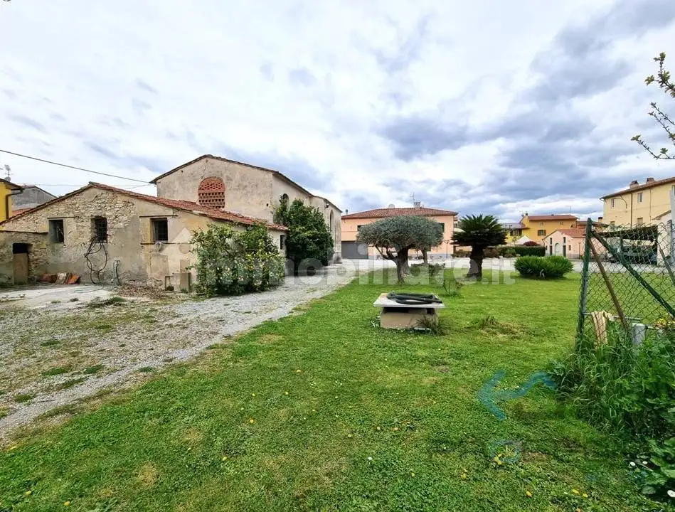 Rustico - Casale in vendita a San Giuliano Terme