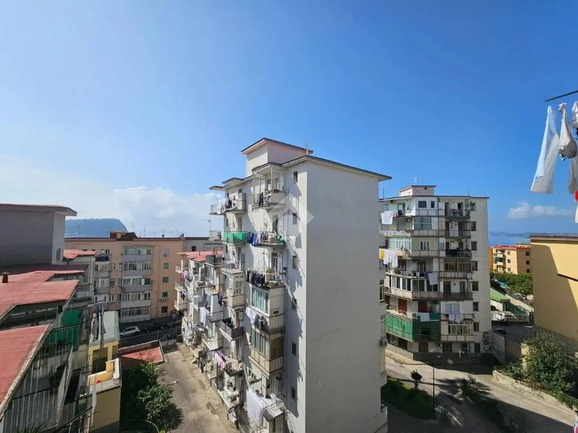 Appartamento in vendita a Napoli