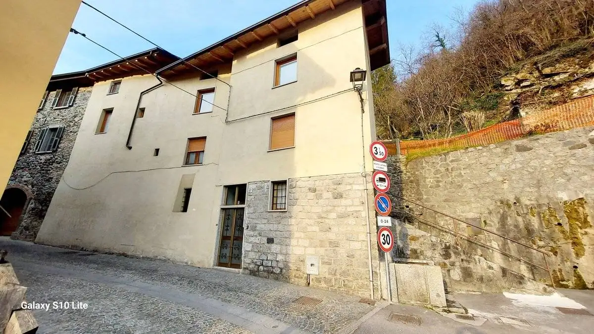 Casa indipendente in vendita a Ceto
