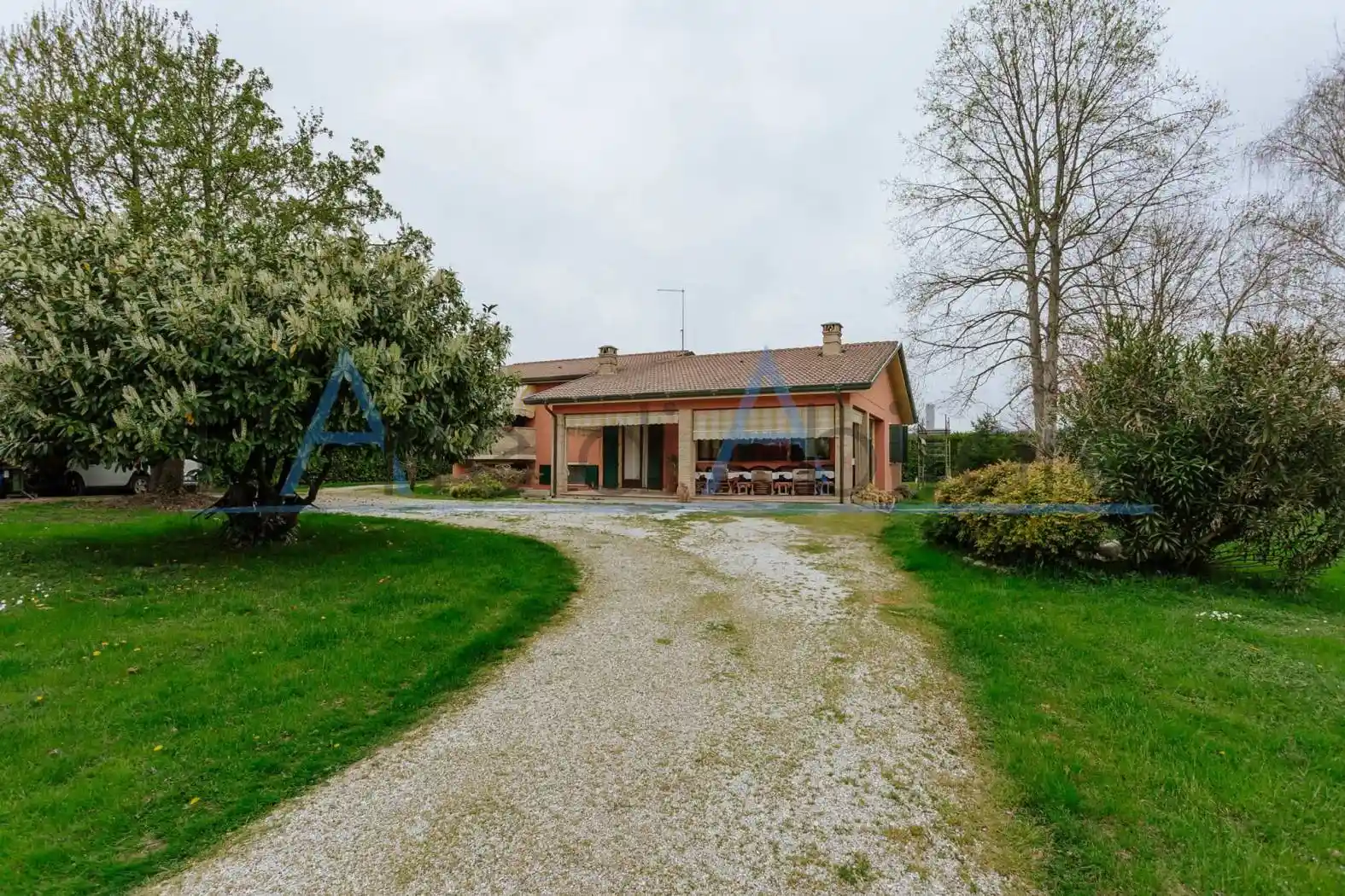Villa in vendita a Legnaro