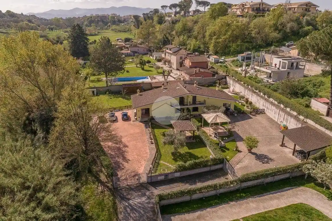 Villa in vendita a Roma