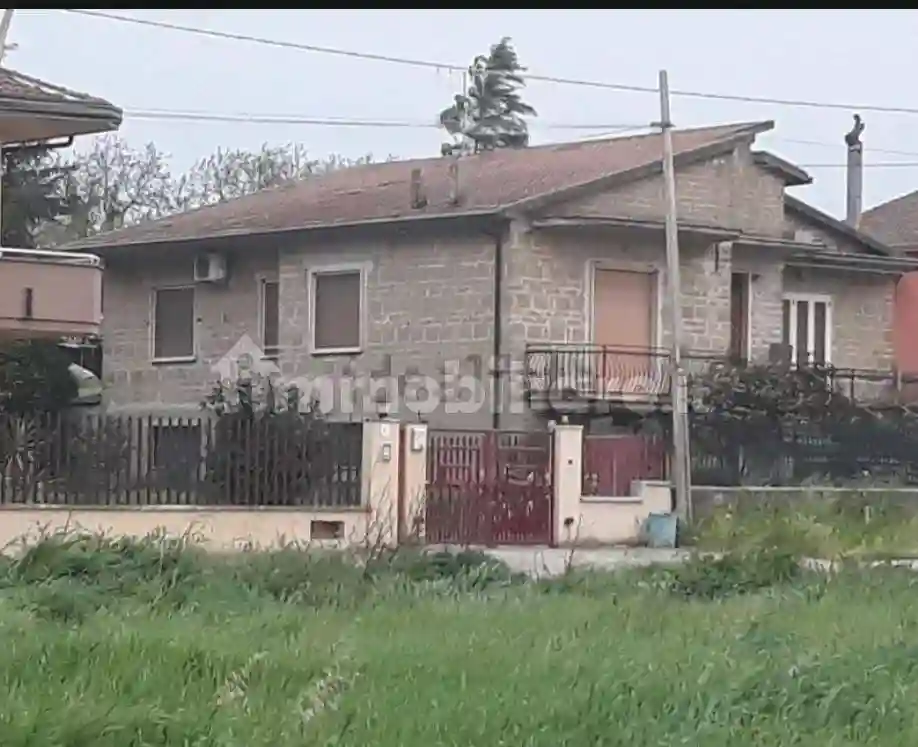 Villa unifamiliare via Napoli 6, Amorosi - foto 4