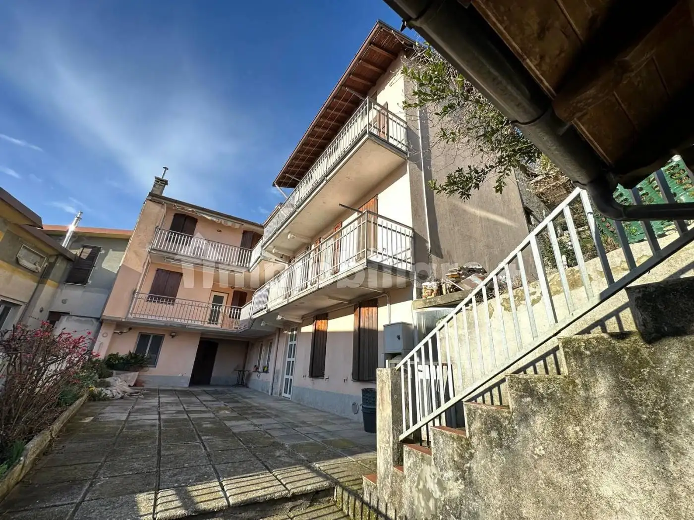 Villa in vendita a Carenno