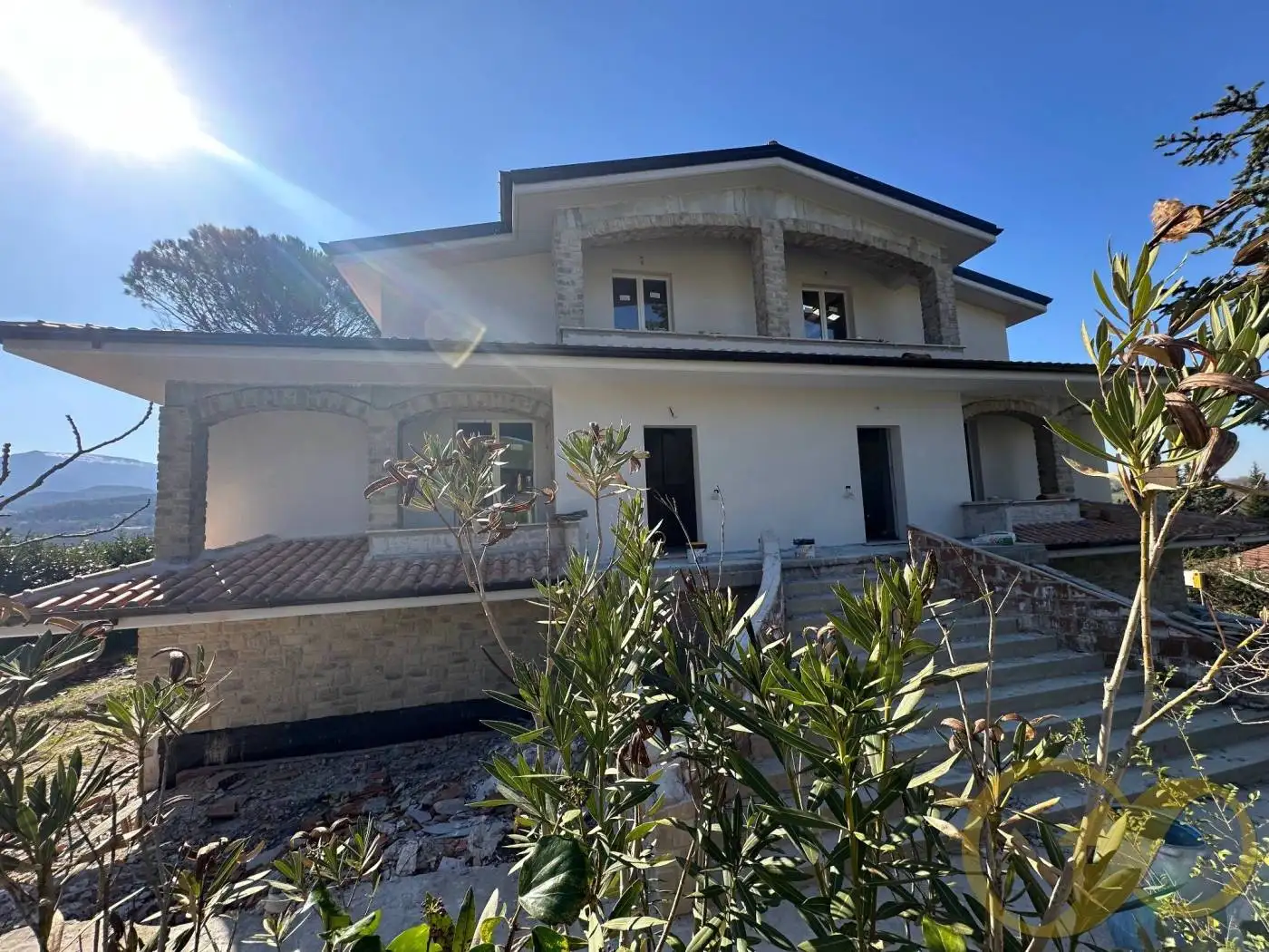 Villa in vendita a Camporotondo di Fiastrone