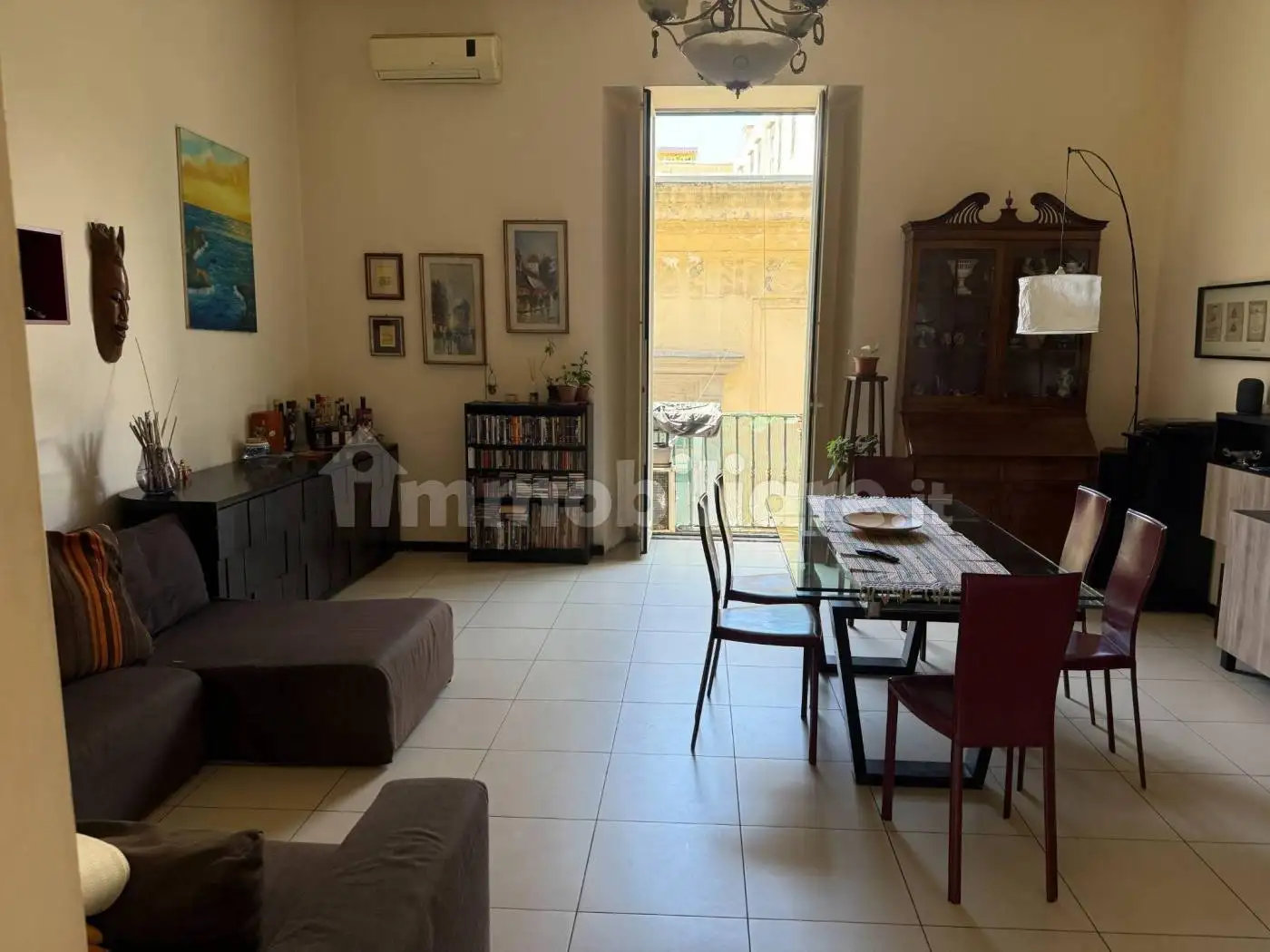 Appartamento in vendita a Napoli