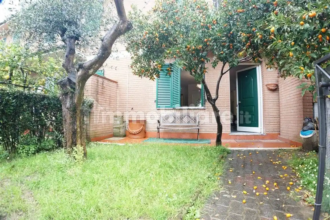 Villetta a schiera in vendita a Massa