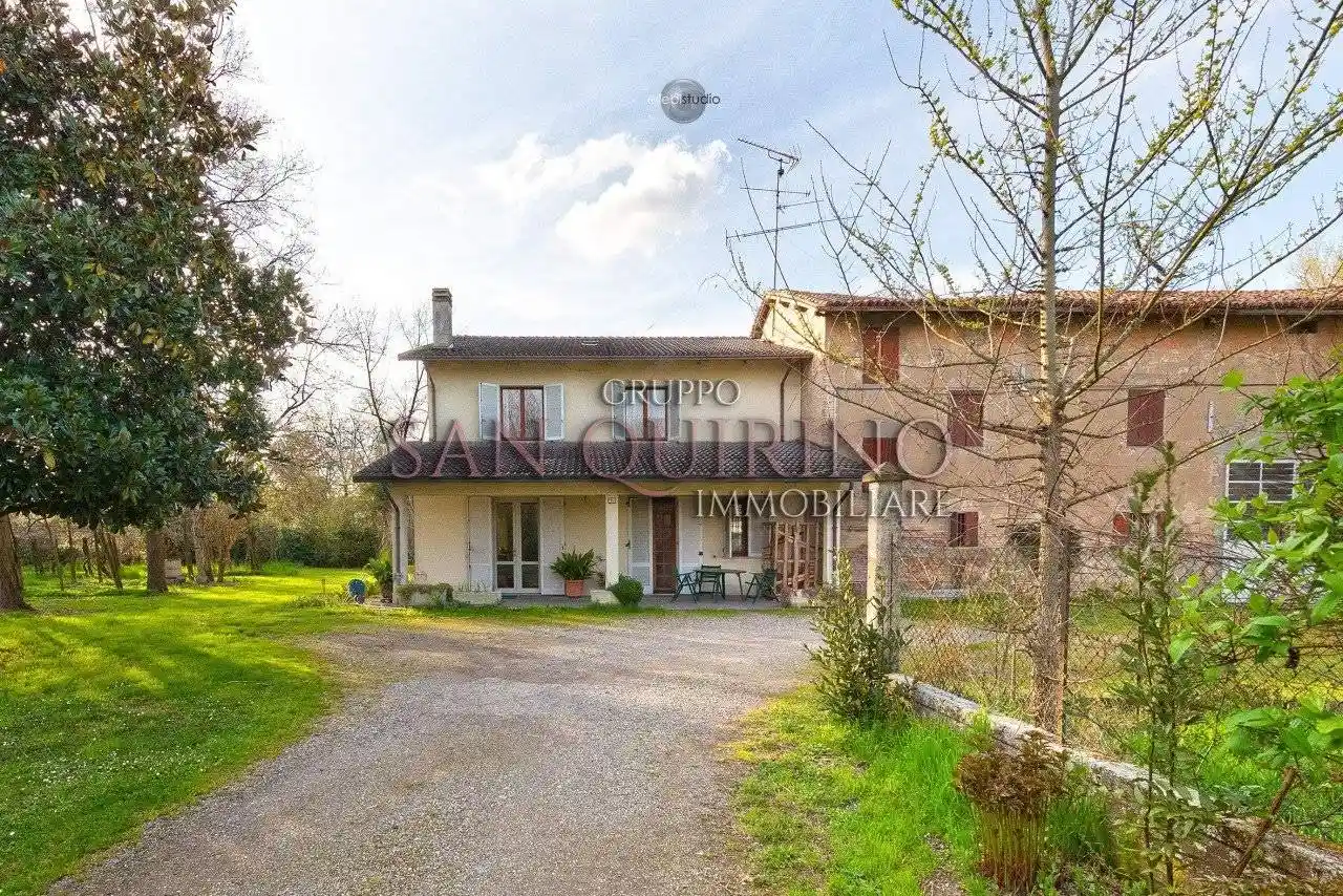 Villa in vendita a Novellara