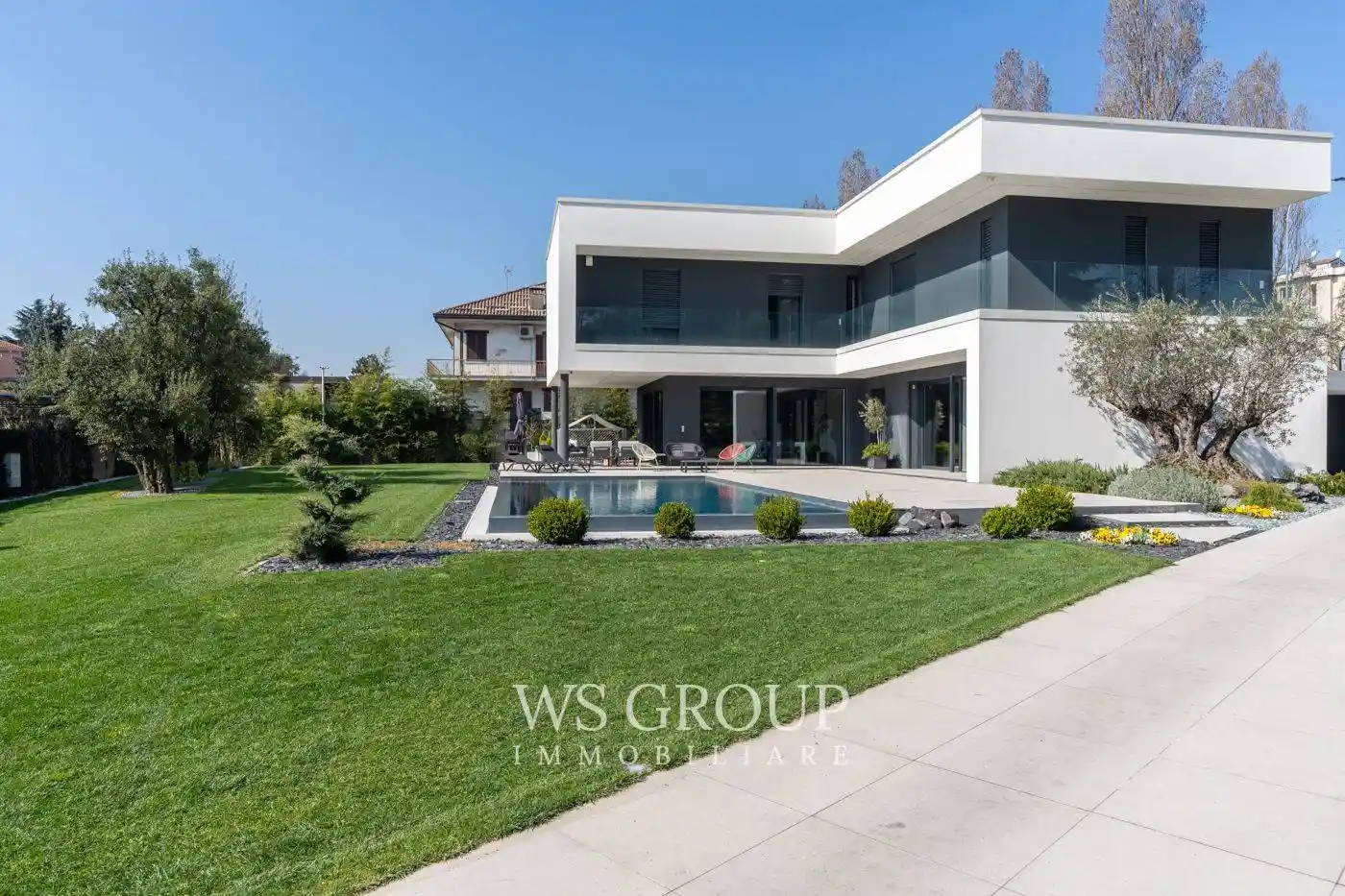 Villa in vendita a Carate Brianza