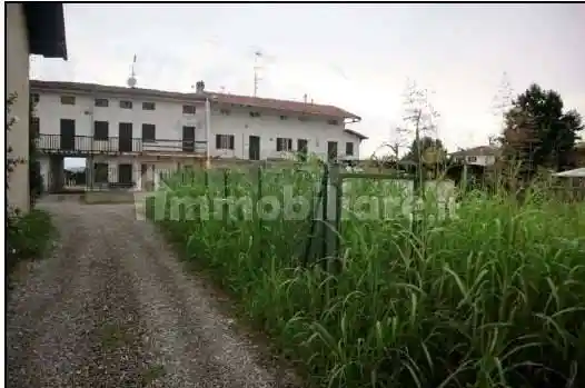 Casa indipendente in vendita a Oleggio