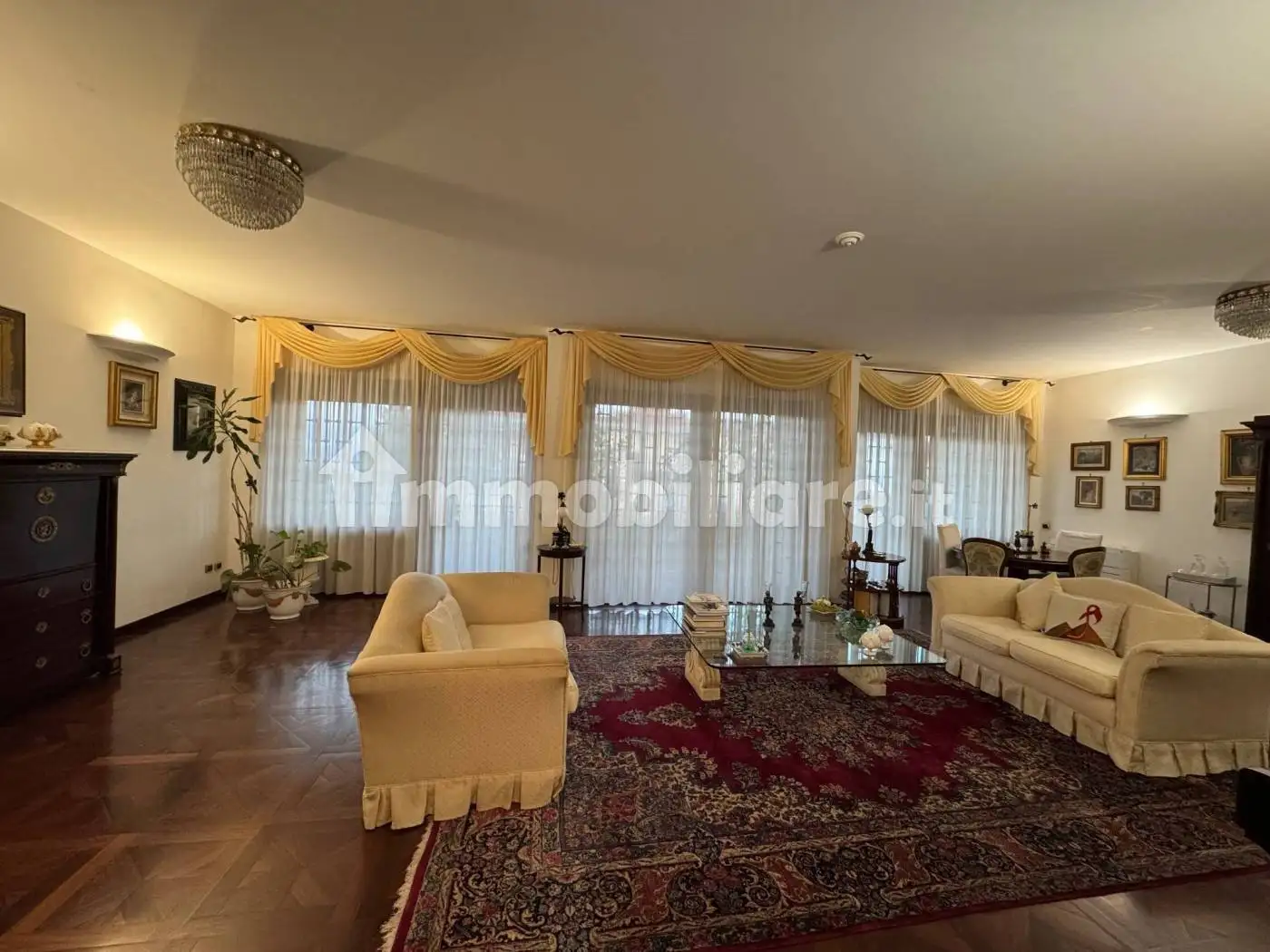 Appartamento in vendita a Napoli