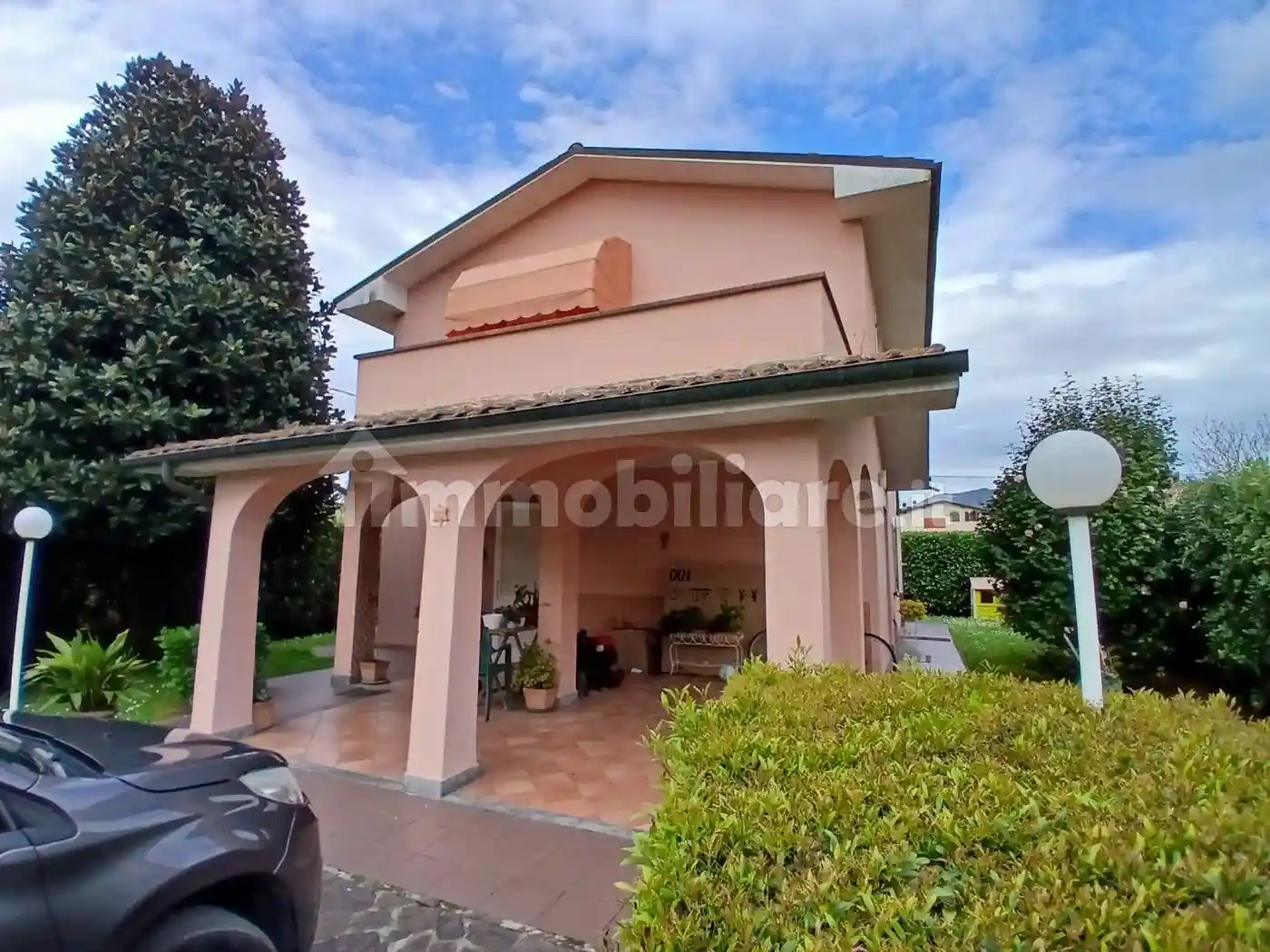 Villa in vendita a Lucca