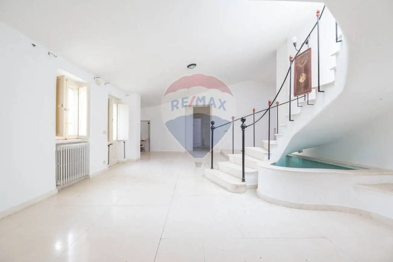 Villa in vendita a Cappelle sul Tavo