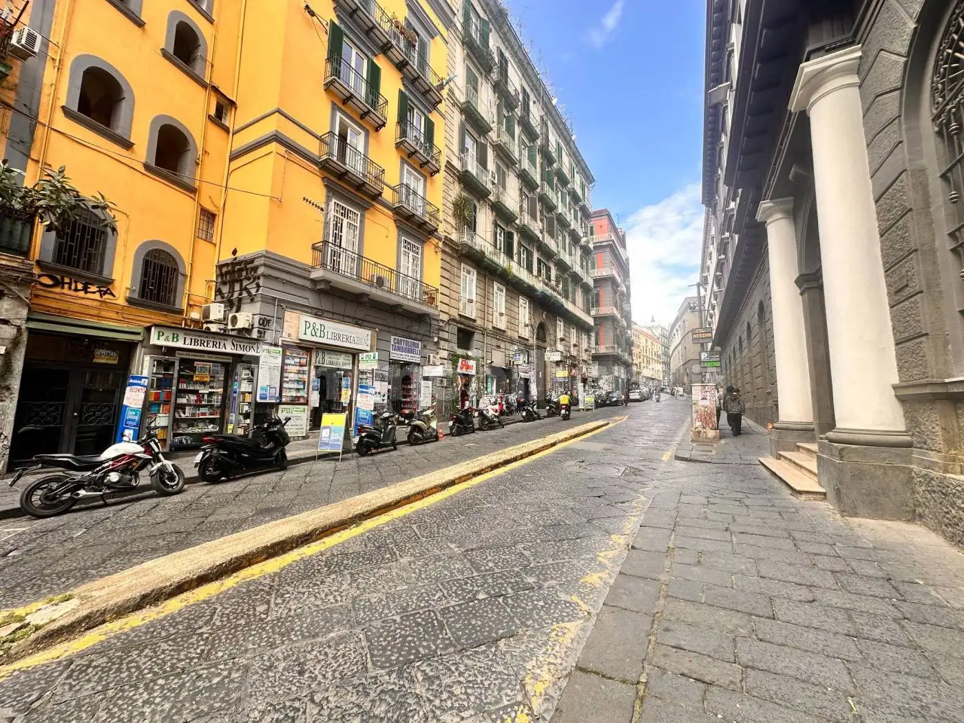 Appartamento in vendita a Napoli