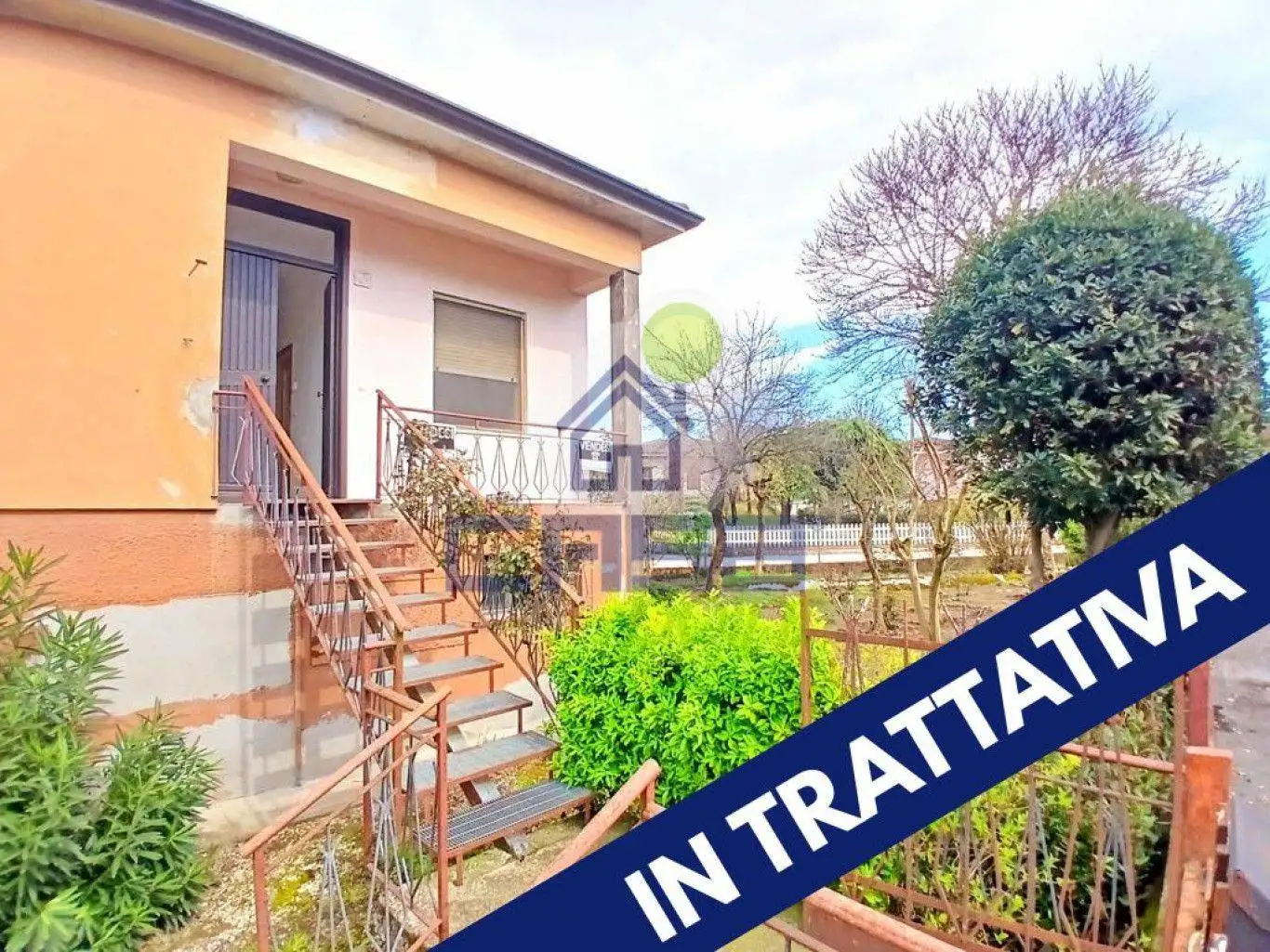 Villa in vendita a Isola Dovarese