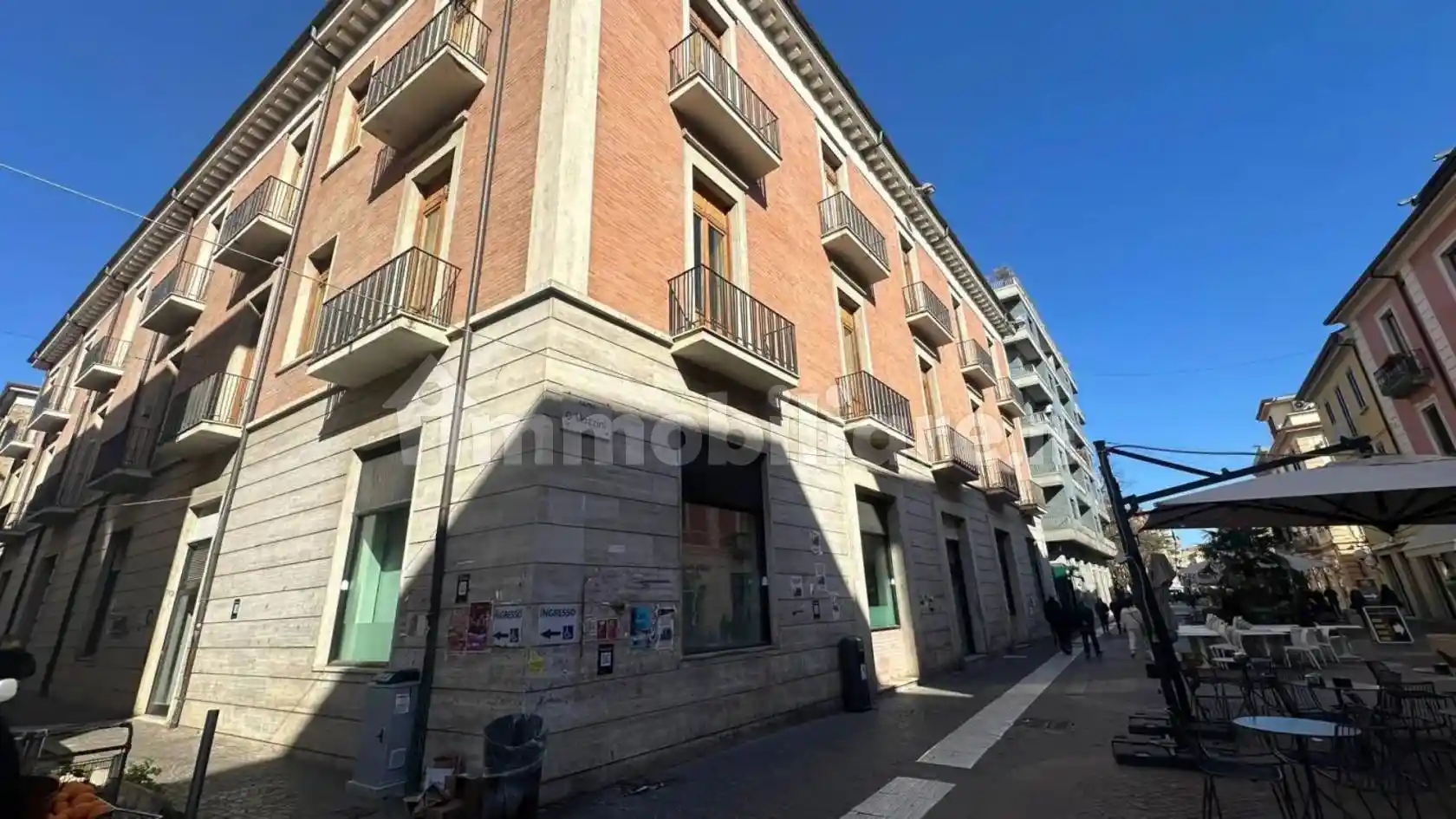 Palazzo - Edificio in Vendita - foto 2