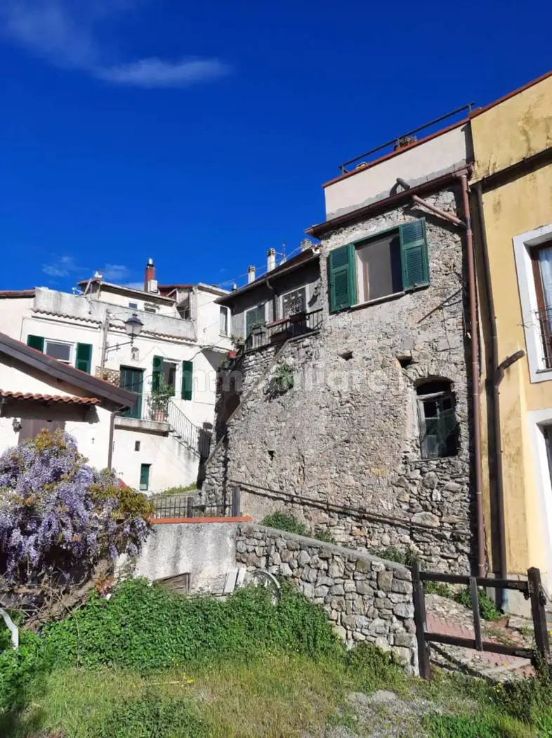 Rustico - Casale in vendita a Balestrino