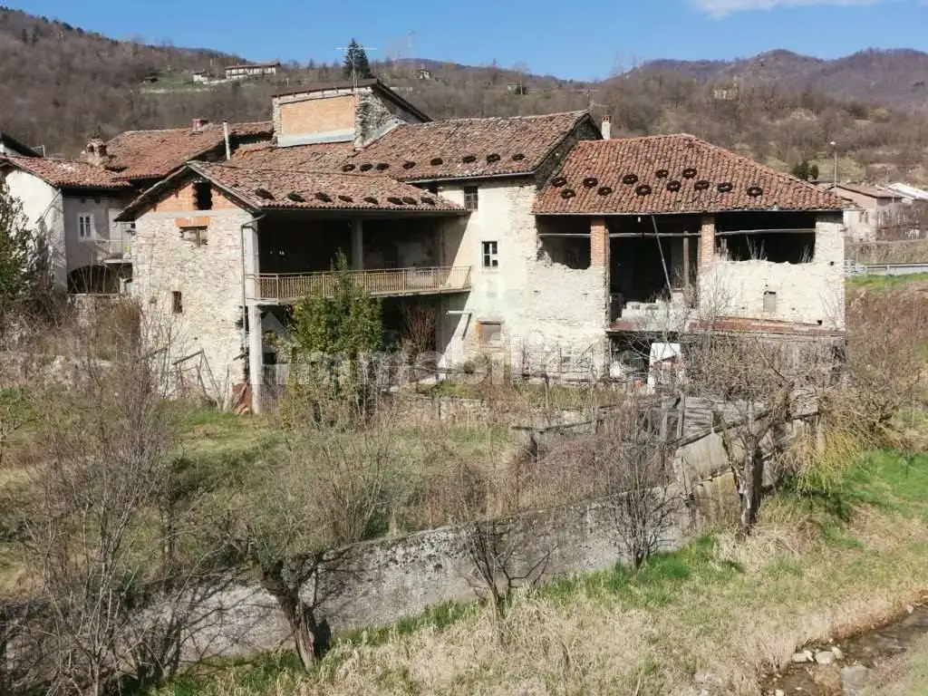 Rustico - Casale in vendita a Bagnasco
