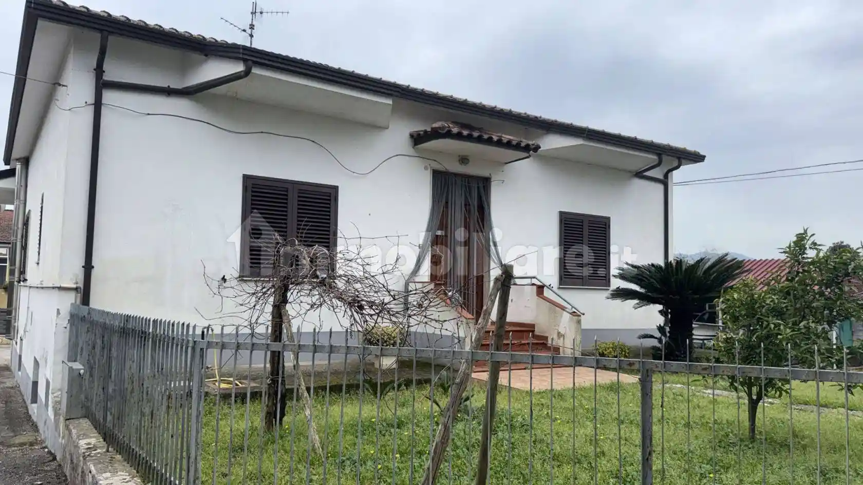 Terratetto unifamiliare 300 m², buono stato, Dugenta - foto 2