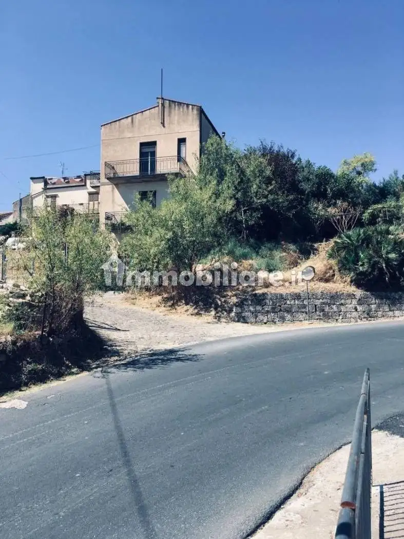 Terratetto unifamiliare via Alaimo 61, Centro, Bompietro