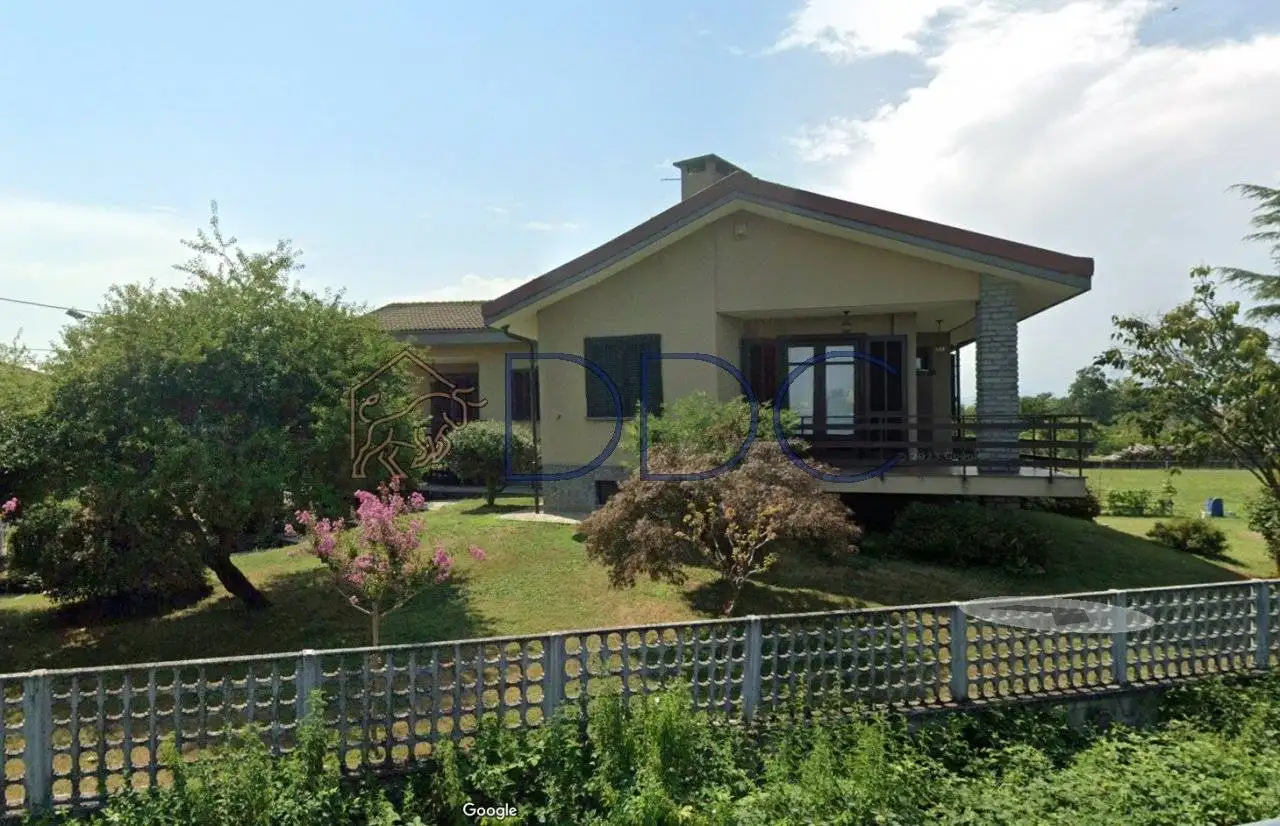 Villa in vendita a Feletto