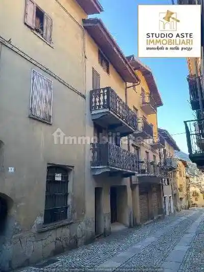 Palazzo - Stabile in vendita a Chiomonte